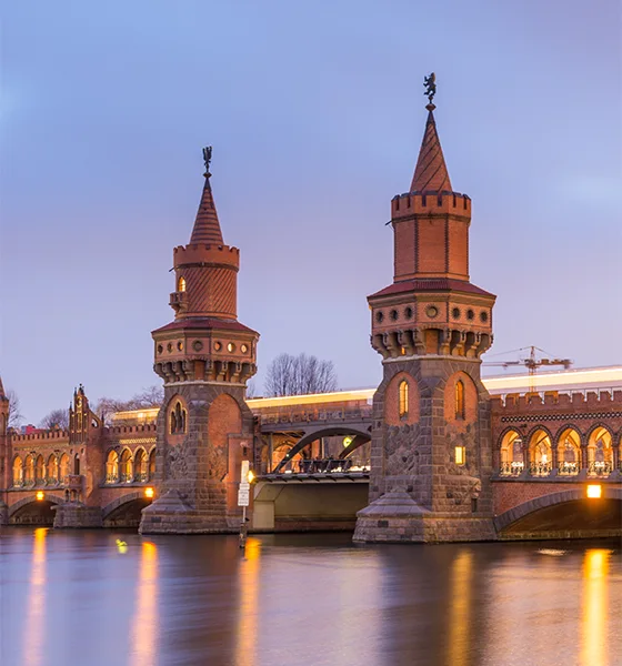 Die schönen Seiten von Berlin - Oberbaumbrücke in Friedrichshain